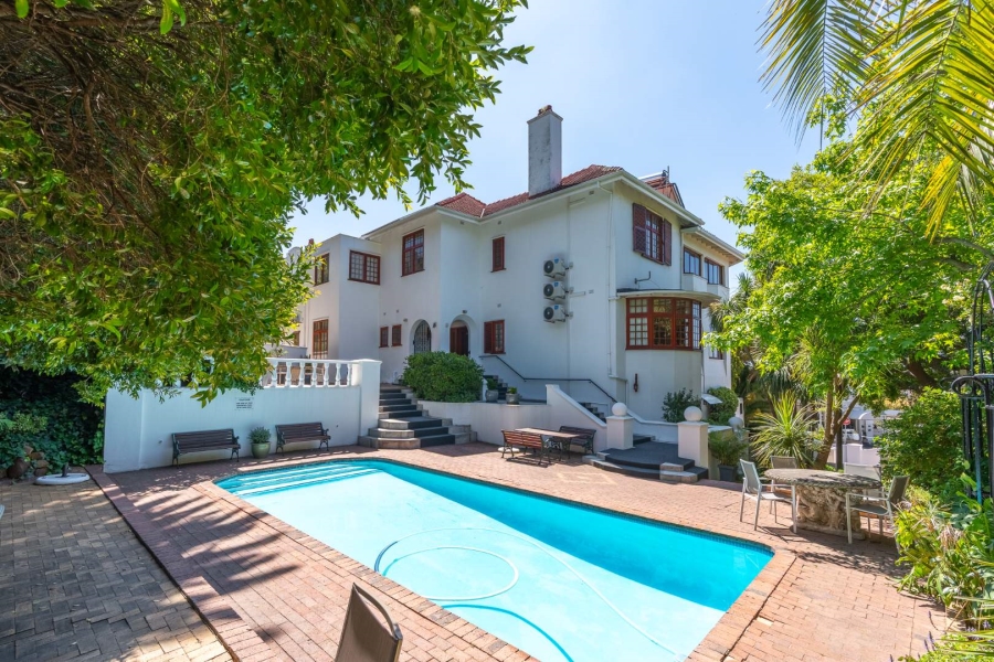 14 Bedroom Property for Sale in Oranjezicht Western Cape